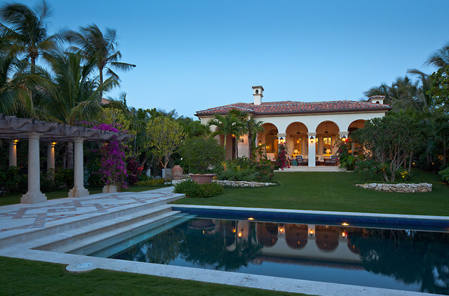 Beachfront Escape mediterran-haeuser
