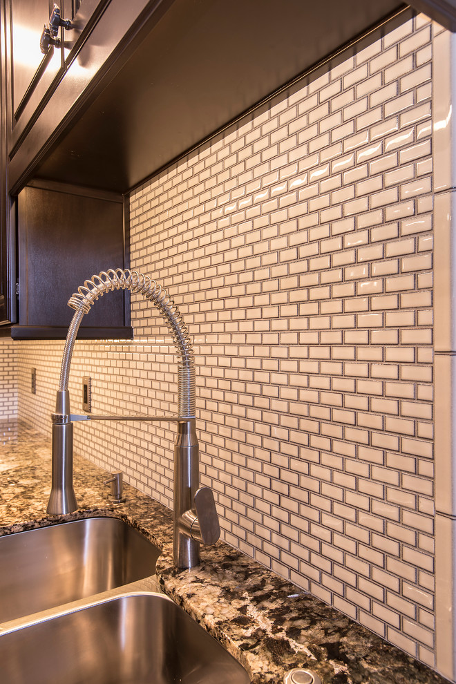 Trendy kitchen photo in Phoenix