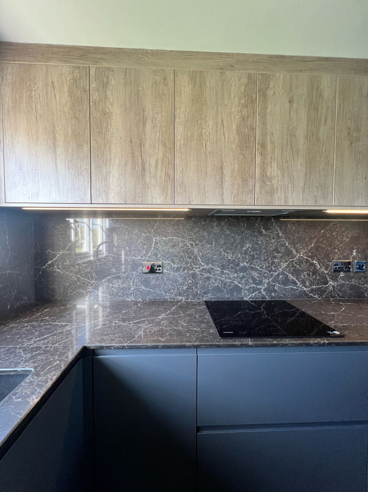 The Hinckley Kitchen - Volpi True Handleless - RRP £30,500 - Luxe Price £25,000