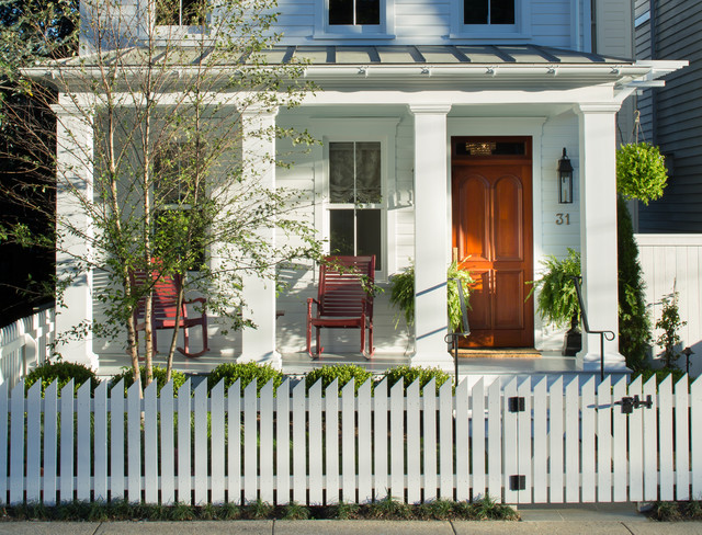 Houzz Tour: Historic Charm Restored to a Dilapidated Coastal Home