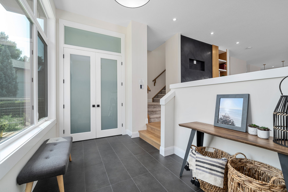 Example of a transitional entryway design in Calgary