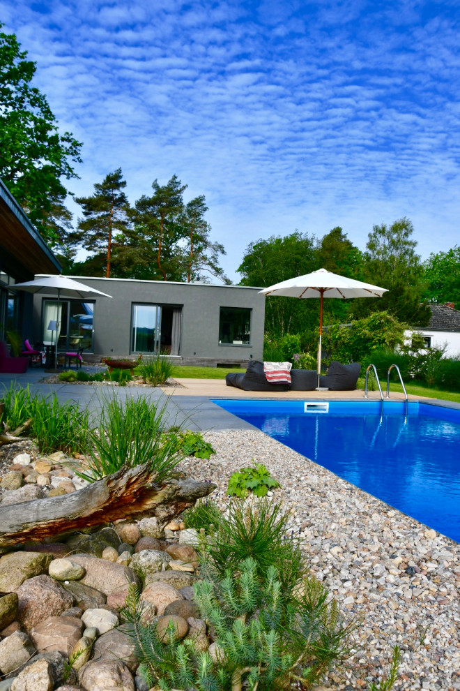 Mittelgroßer Moderner Pool in Hamburg