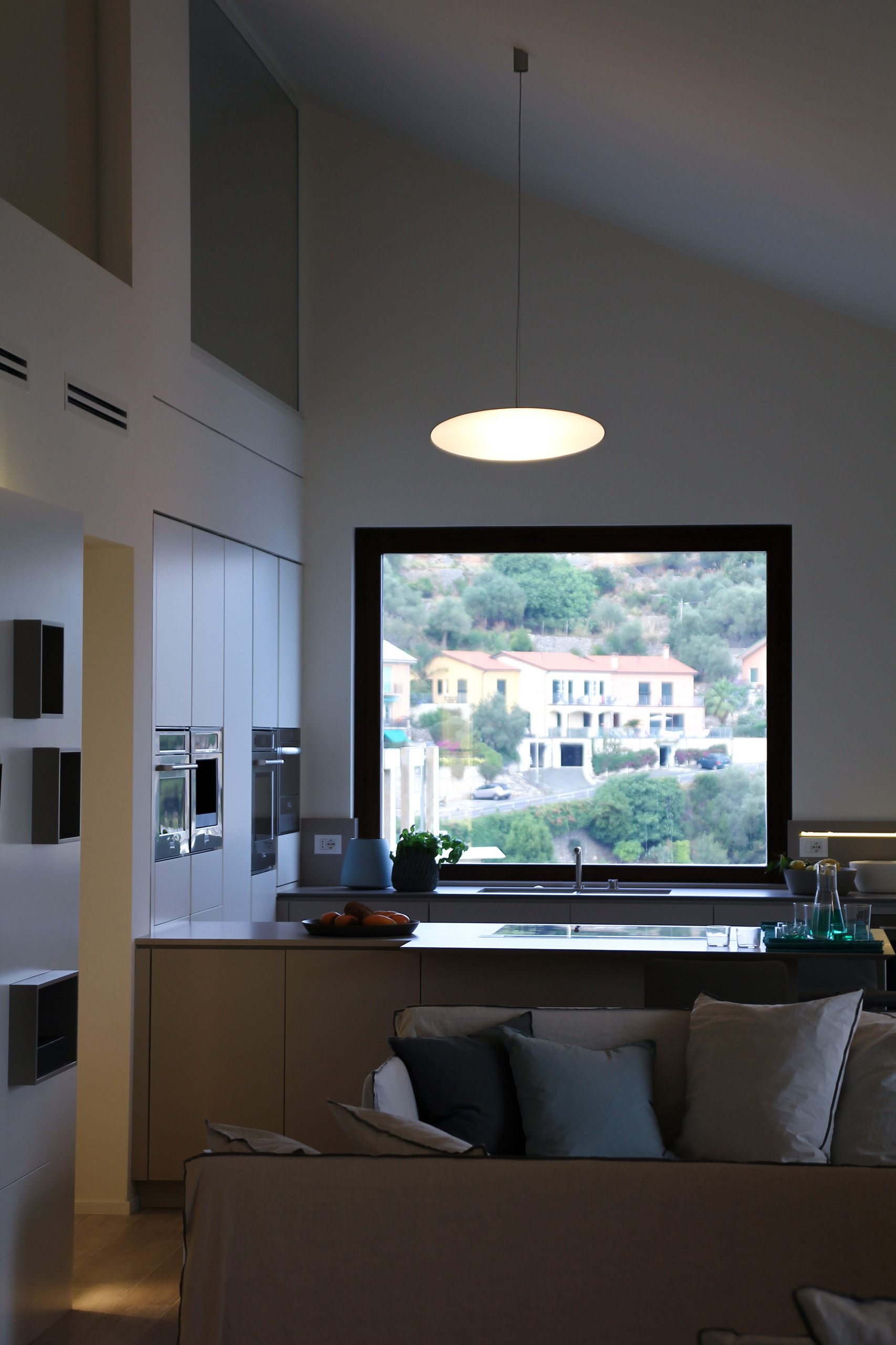 ATTICO LE-RVI, Portovenere