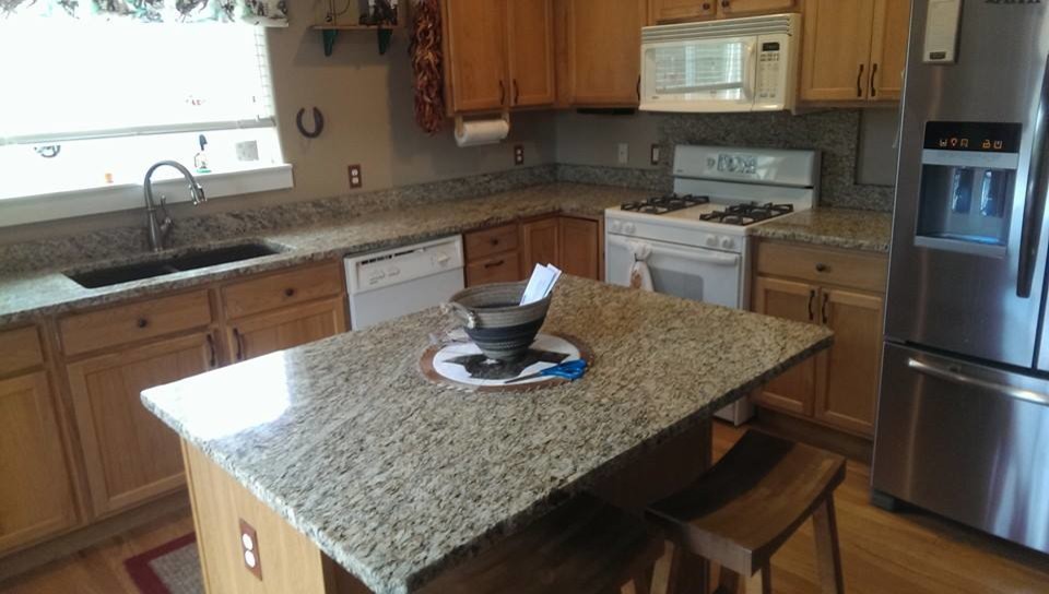 Kitchen - rustic kitchen idea in Denver