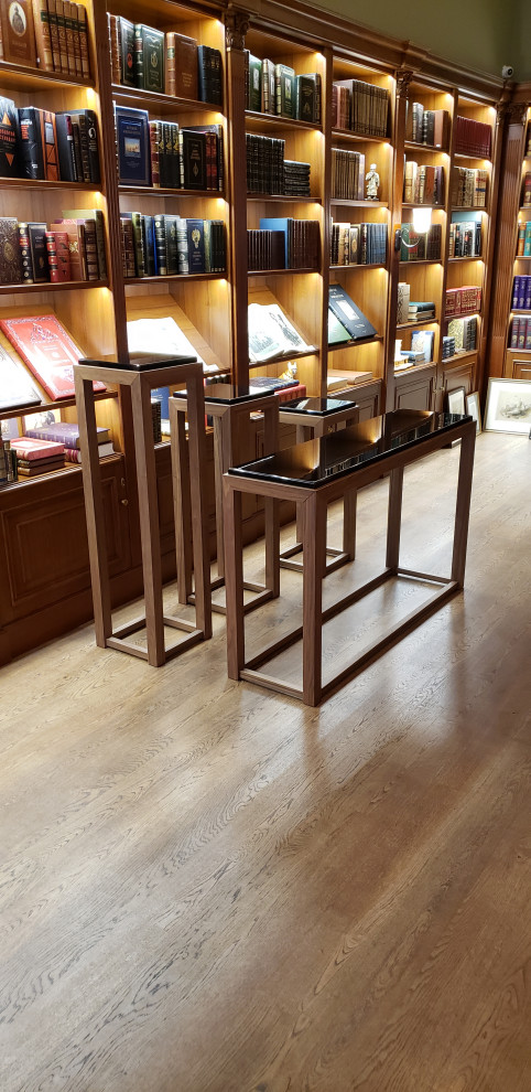 ExLibris книжный бутик-библиотека в ТЦ Времена Годаком стиле