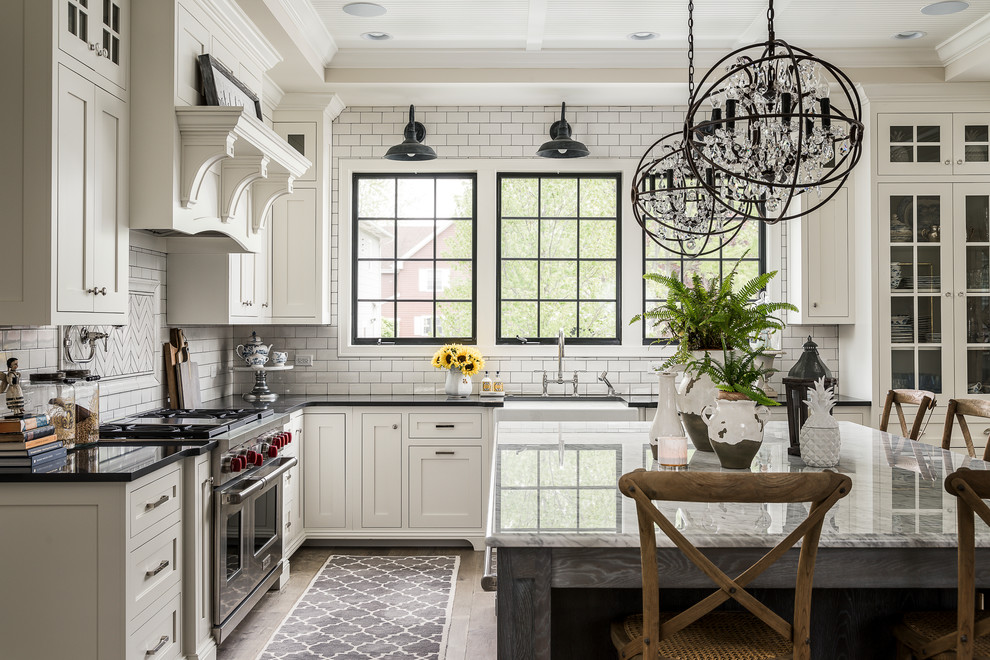 Photo of a country kitchen in Chicago.