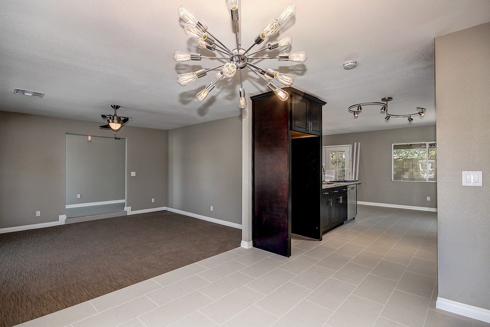 Home design - rustic home design idea in Phoenix