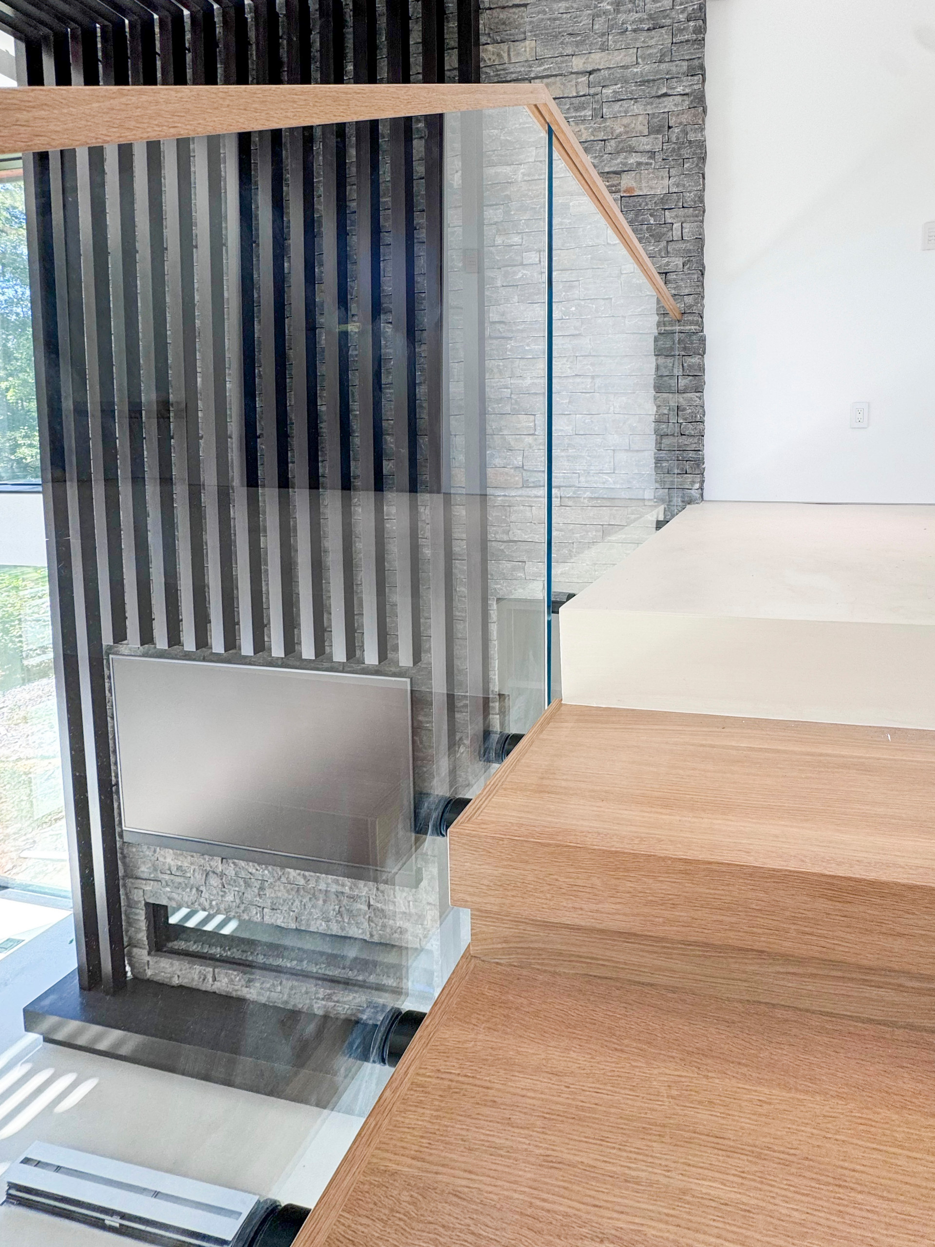 126_Visually Open and Light Contemporary Staircase, Mclean, VA 22102
