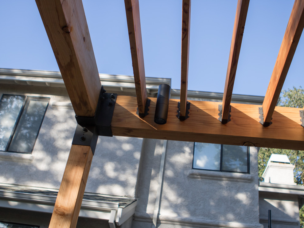 Halbschattiger Eklektischer Garten mit Pergola in San Francisco