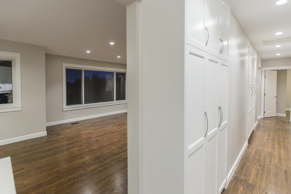 Inspiration for a transitional kitchen remodel in Vancouver