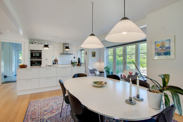 N7196 scandinavian-dining-room