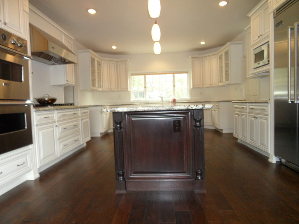 Thousand Oaks Island Kitchen