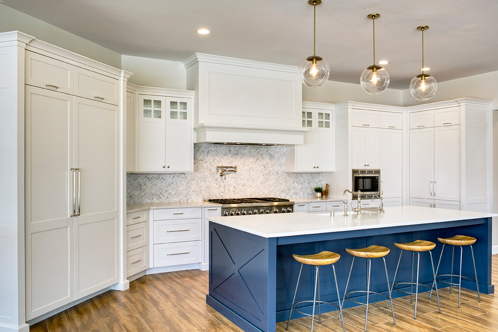 Transitional kitchen photo in Albuquerque