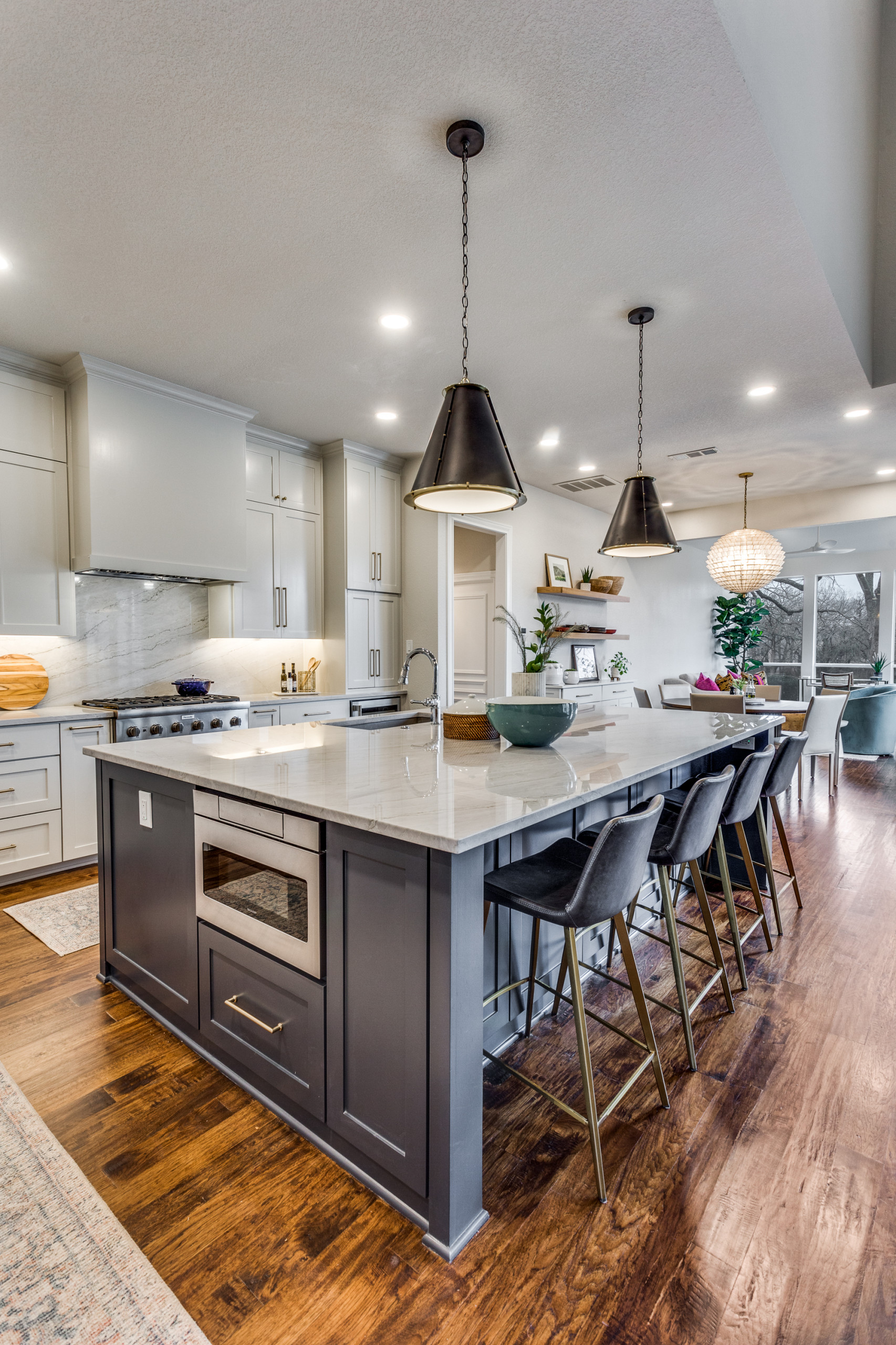 Transitional Luxury-Kitchen