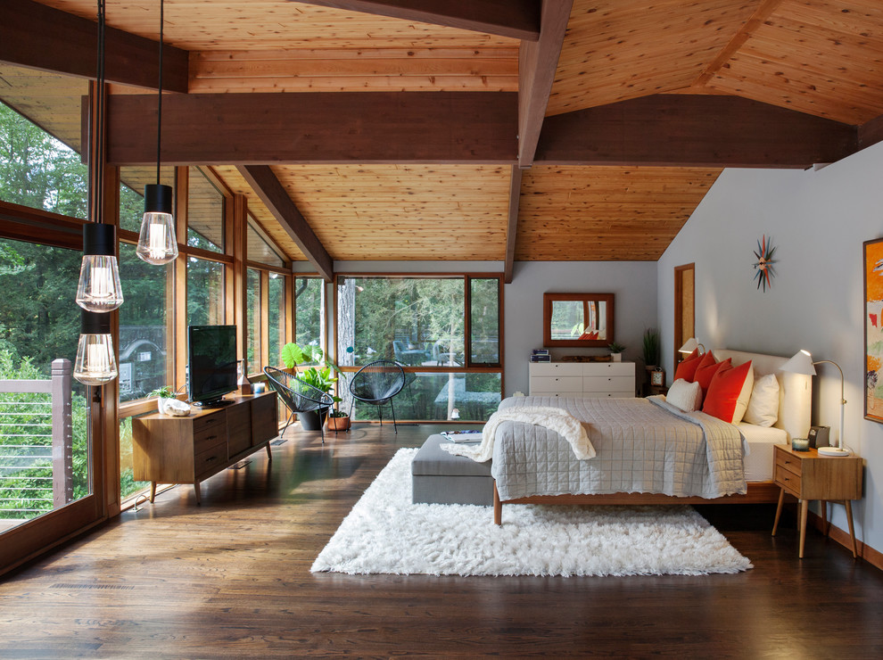 Свежая идея для дизайна: большая спальня в стиле ретро - отличное фото интерьера