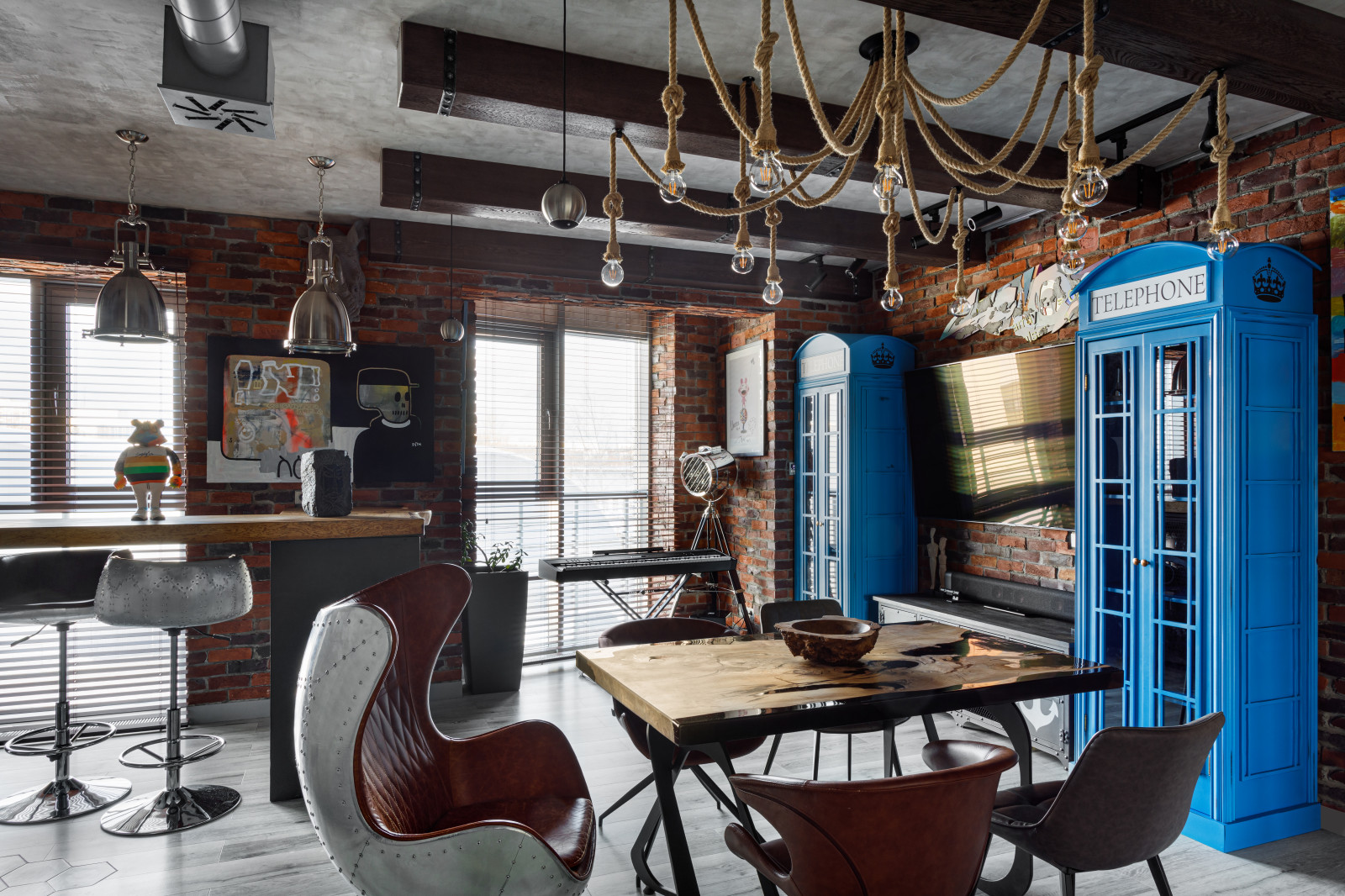 Яркий лофт для ценителя современного искусства