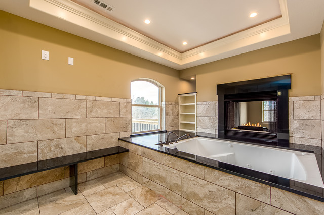 Home design - transitional home design idea in Columbus