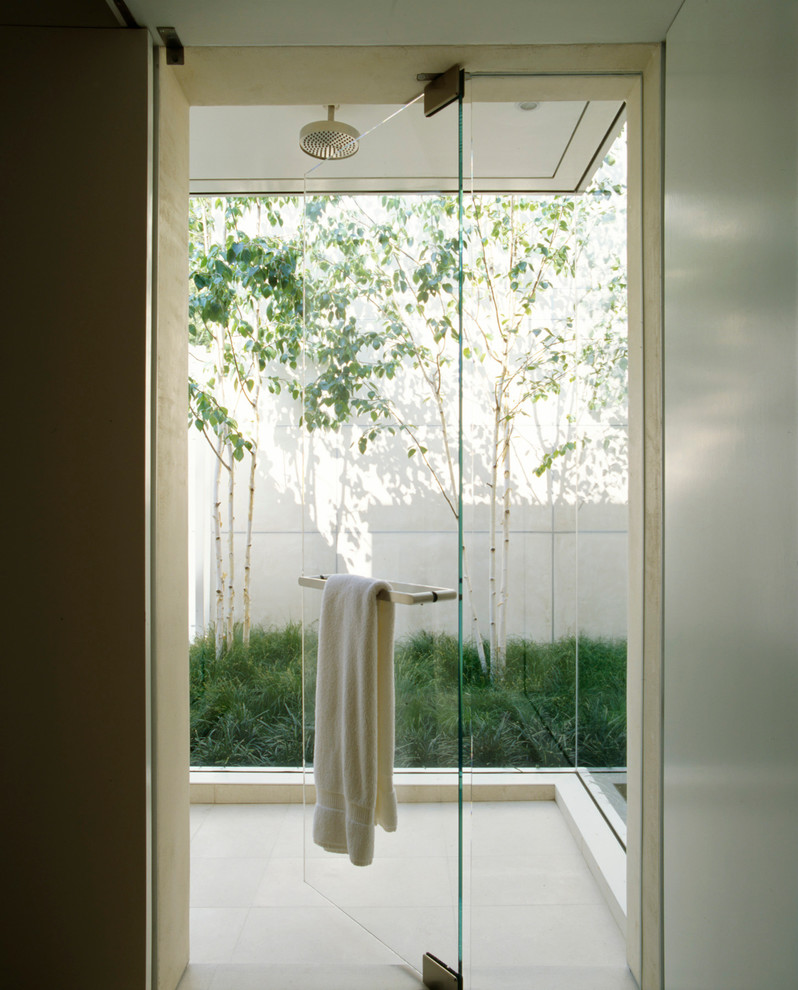 Inspiration for a contemporary bathroom in San Francisco with a curbless shower.