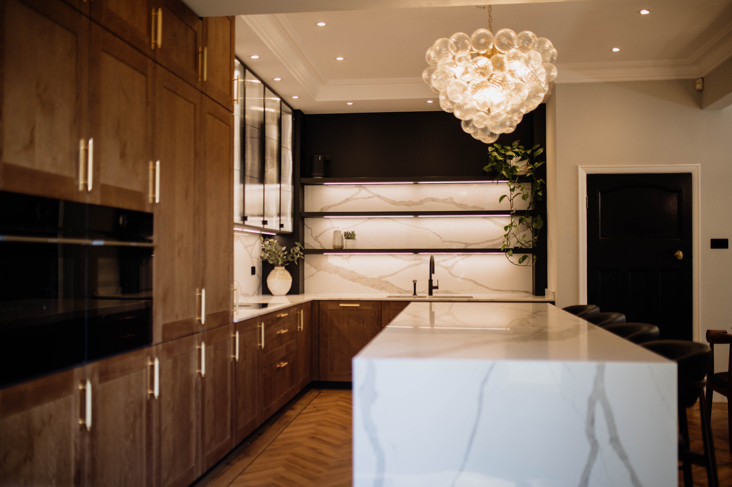 Solid Wood and Anthracite Kitchen