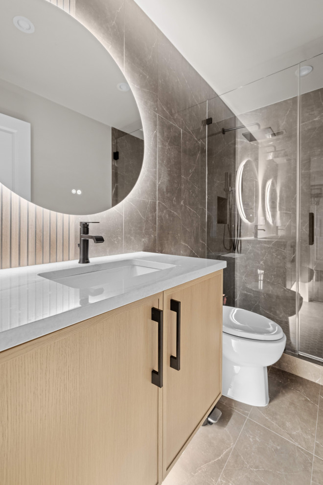 Jamaica Waterfront Bathroom – Sarasota Coastal Modern