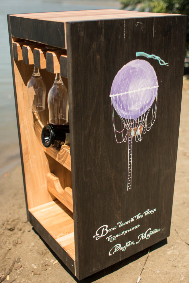 Мини бар с ручной росписью.