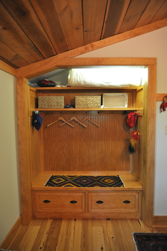 Inspiration for a traditional storage and wardrobe in Louisville.
