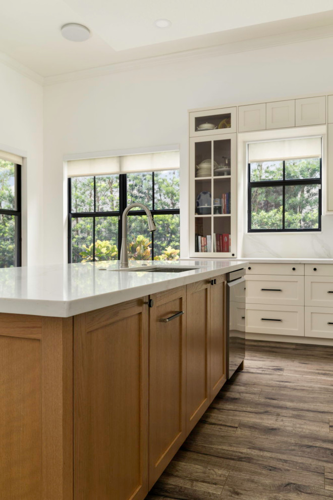 Home design - transitional home design idea in Miami