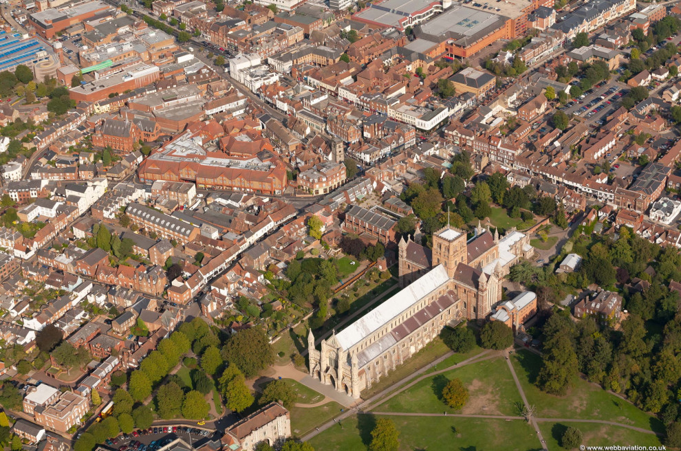 House Extensions in St Albans: Navigating Planning Permissions and Design