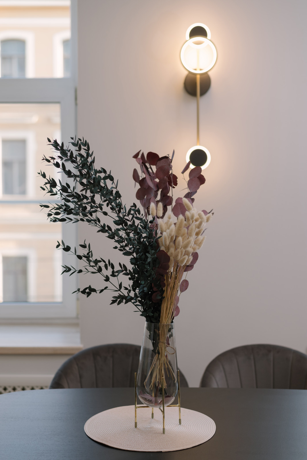 Реализация проекта в старом фонде СПб, квартира с камином.