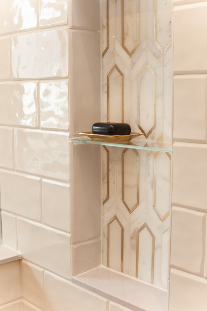 Inspiration for a transitional home design remodel in Baltimore