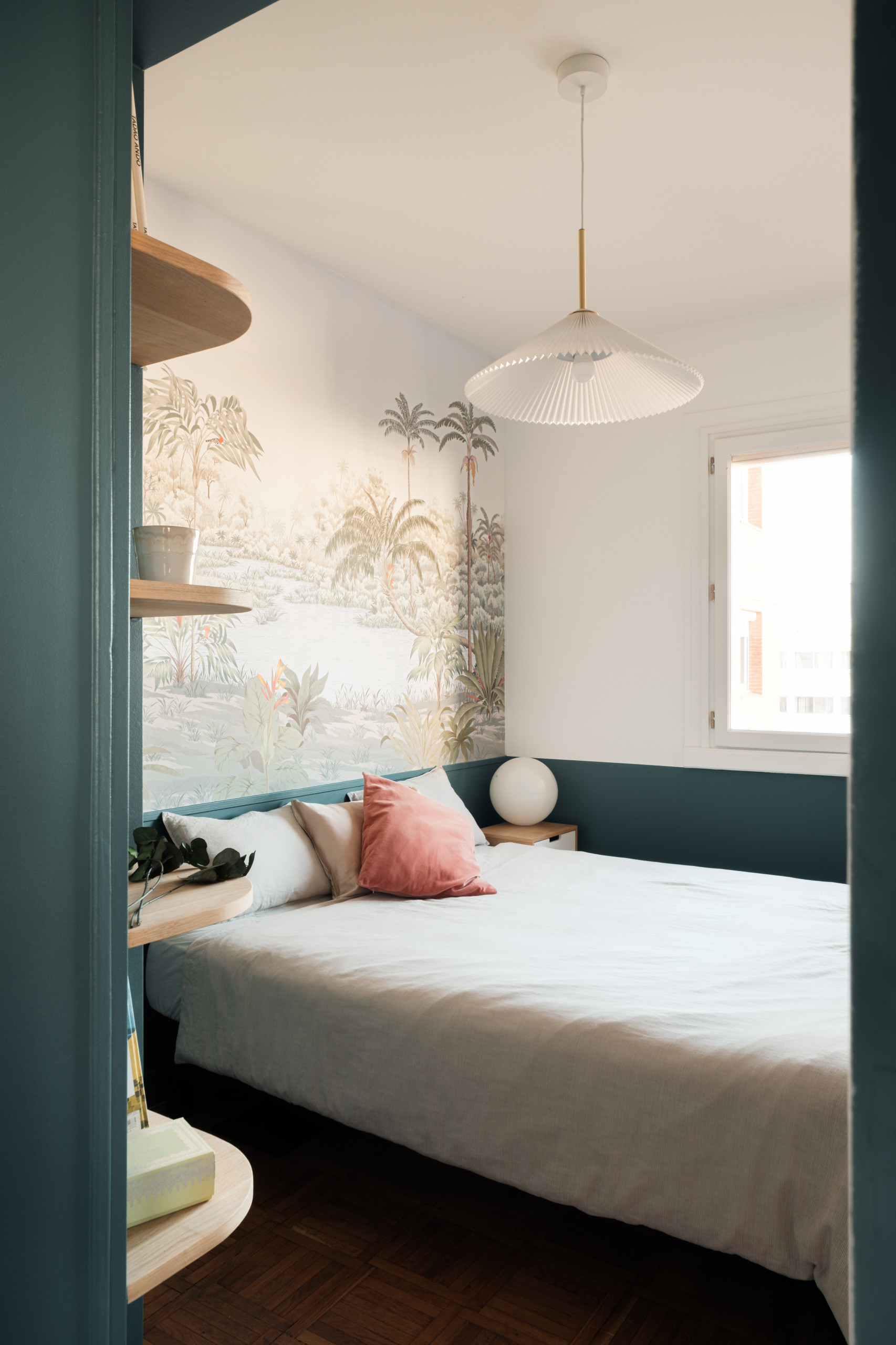 Rénovation colorée d’un appartement années 50