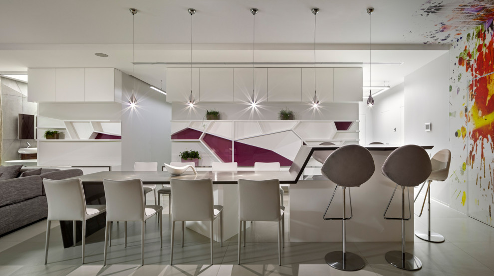 On the verge of illusion