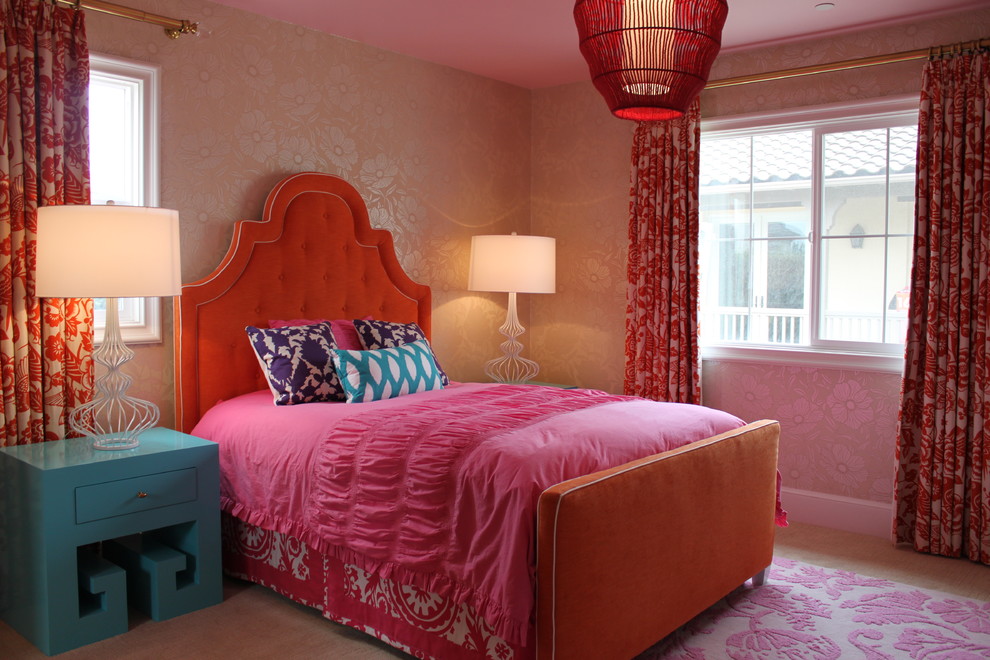Photo of an eclectic kids' bedroom for kids 4-10 years old and girls in Orange County with carpet.