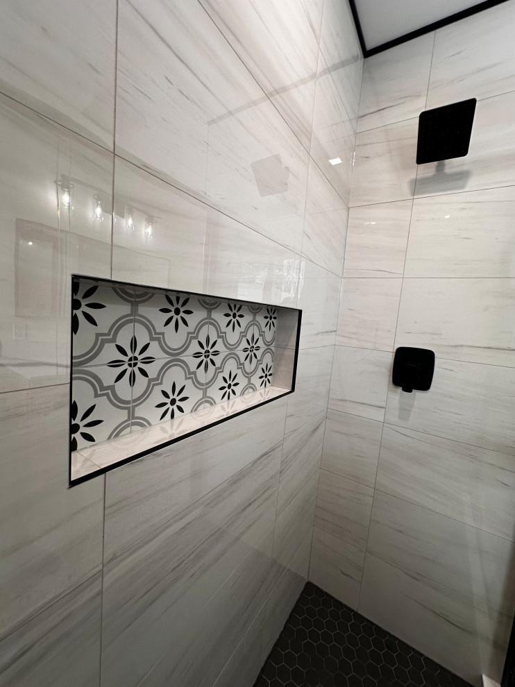 Trillium Cres - Modern Bathroom Remodel