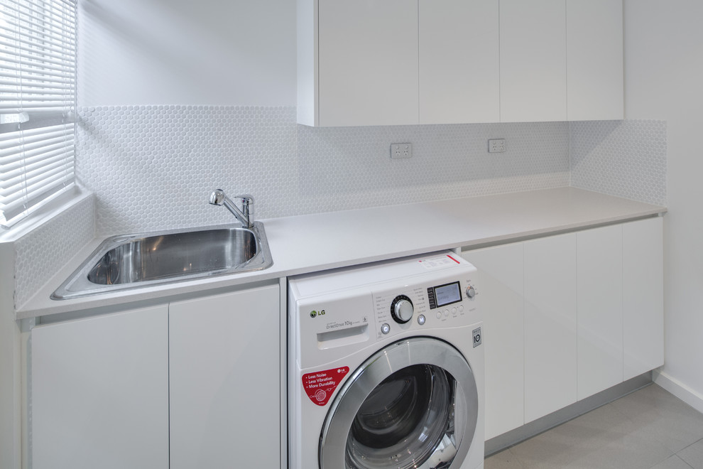 Design ideas for a modern laundry room in Melbourne.