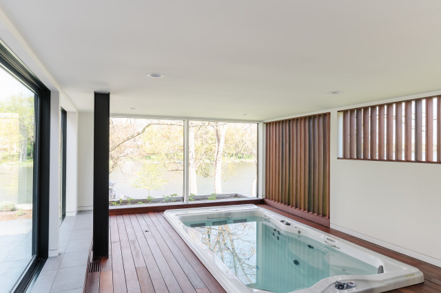 Indoor Pool Room retro-pool