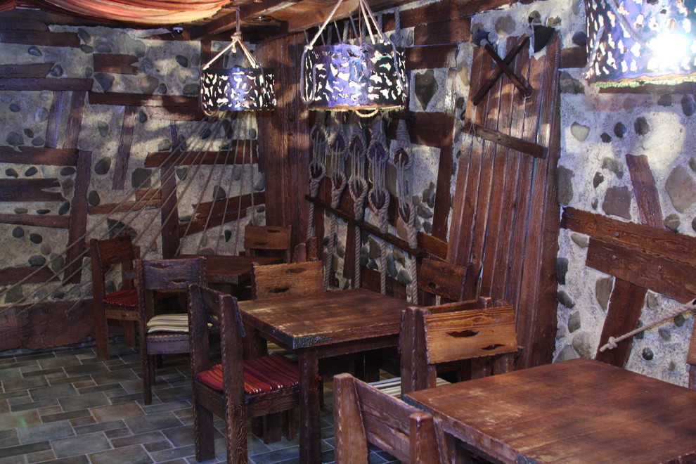 "Драккар", пивной ресторан.