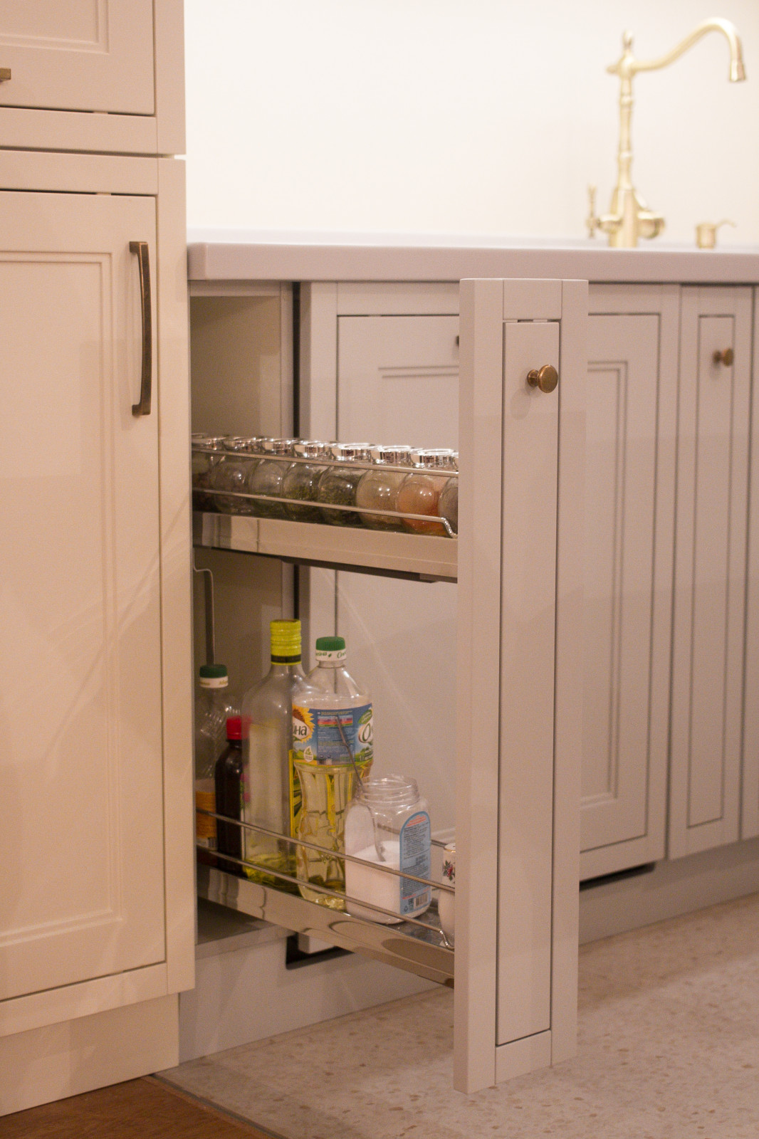 Бело-серая кухня в Москве