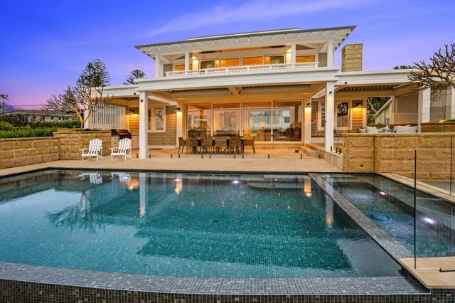 Lake House trendy-hus-og-facade
