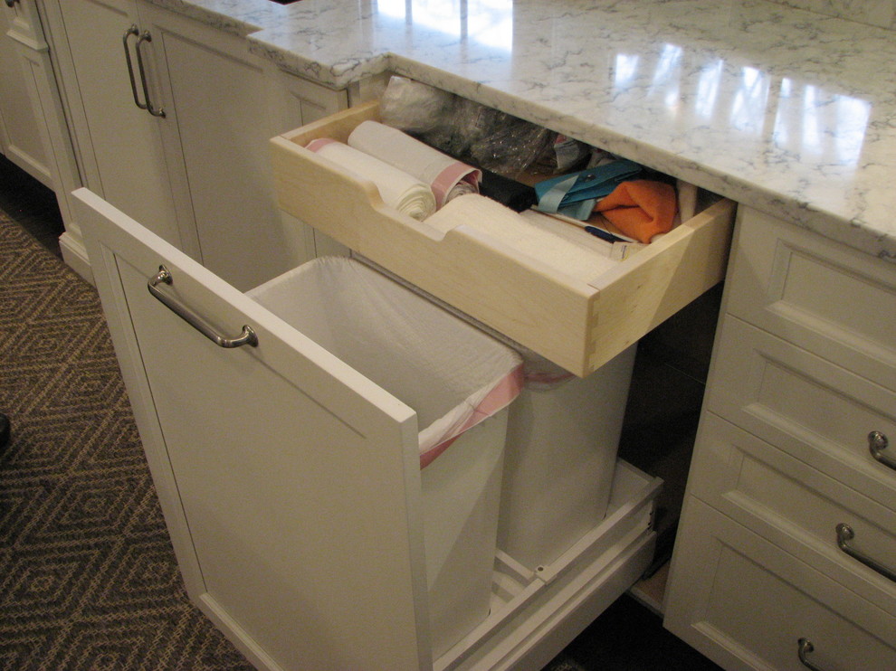 Home design - transitional home design idea