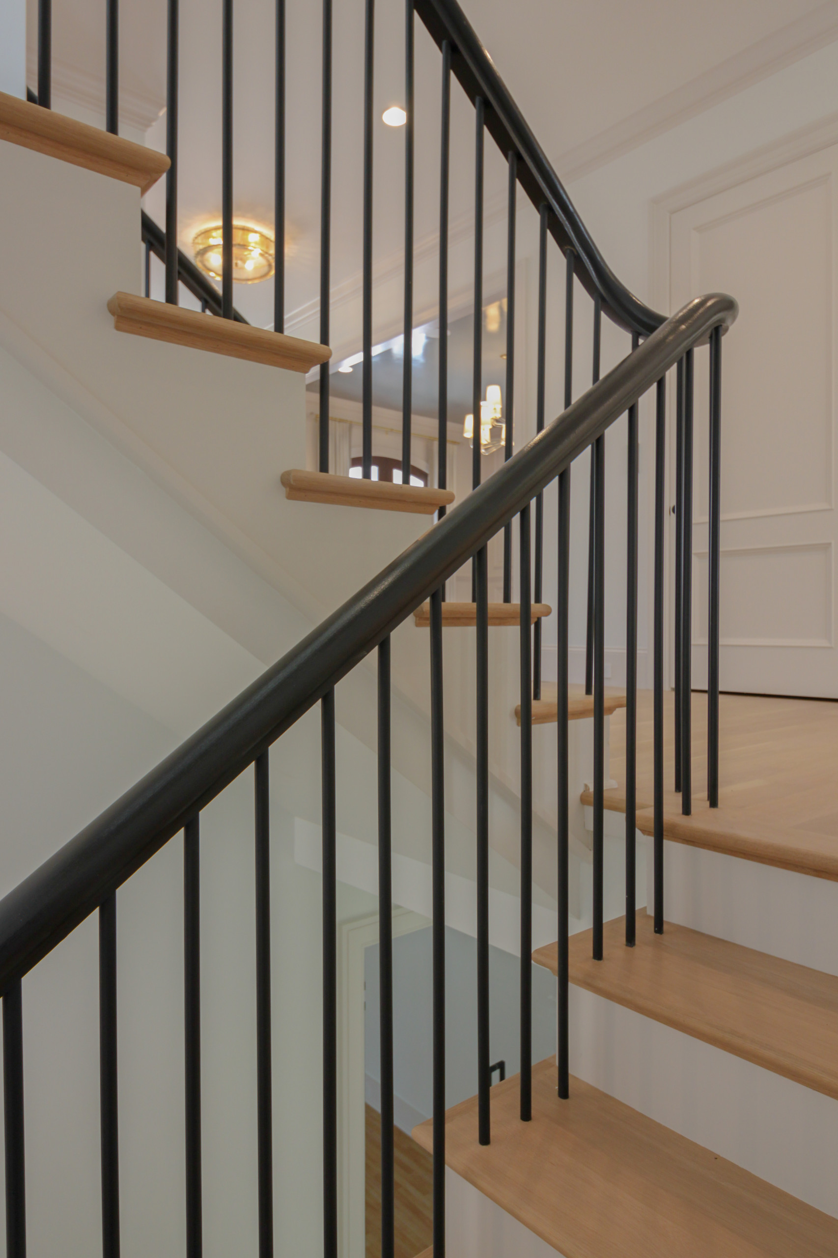 88_Clean & Modern Staircase, Arlington VA 22207