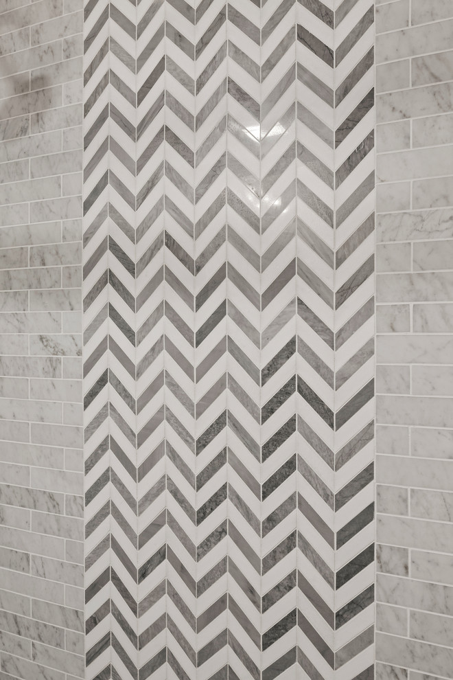 Transitional home design photo in Chicago