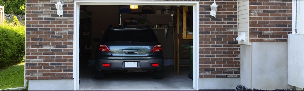Garage - garage idea in New York