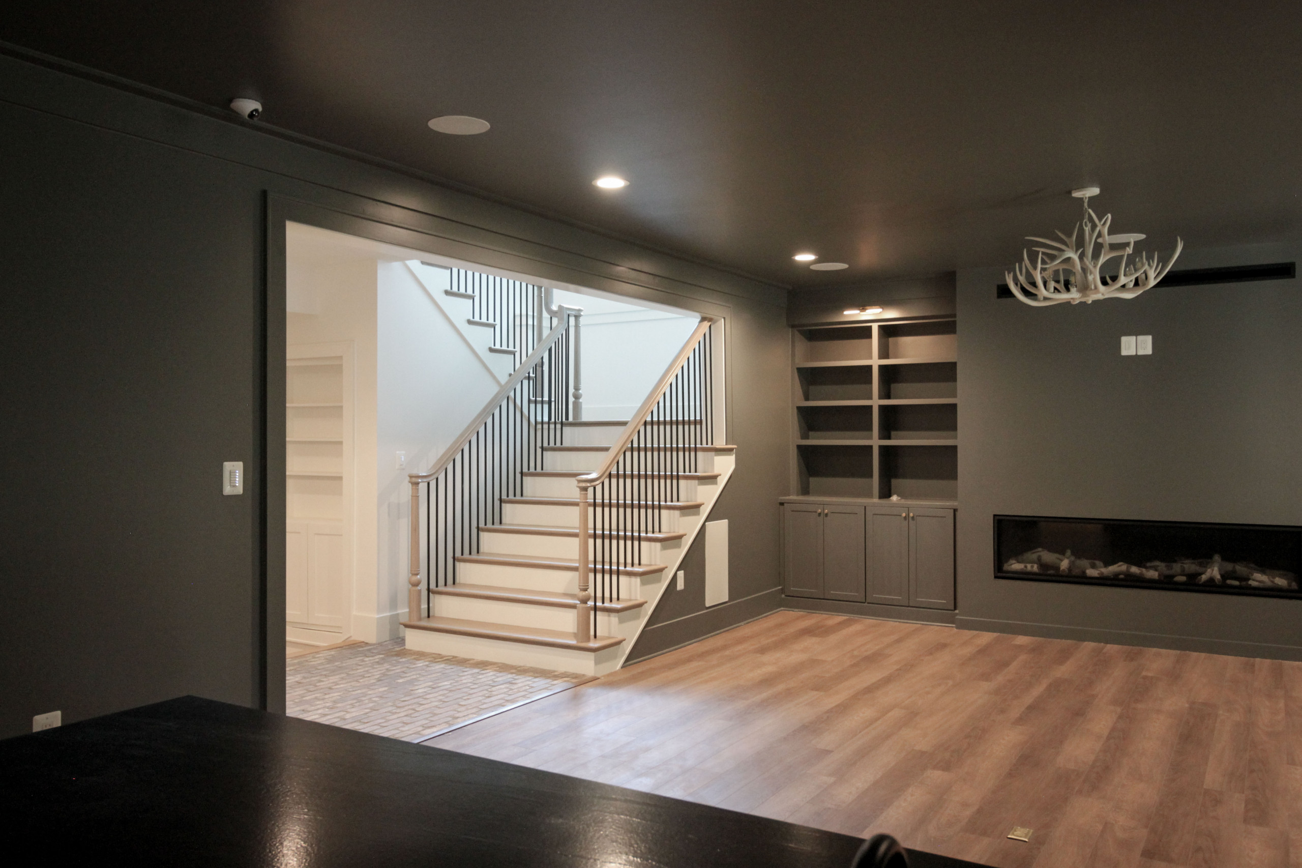 93_Captivating Light Wood Railing System with Black Spindles, Arlington VA 22207