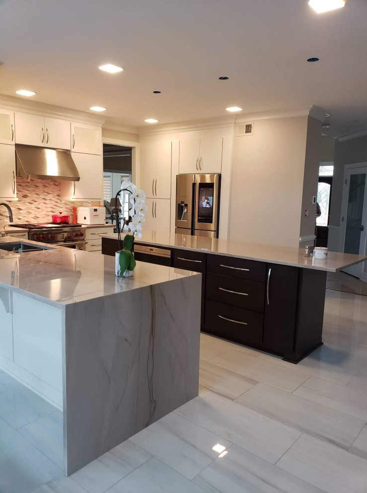 Sleek & Elegant Contemporary Kitchen