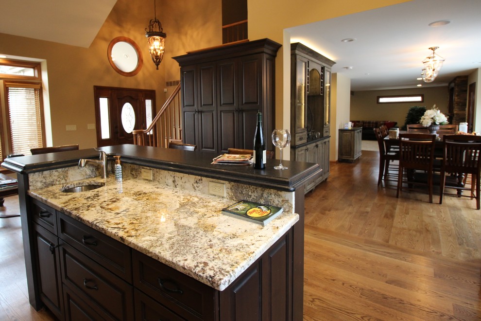 Inspiration for a transitional kitchen remodel in Cincinnati