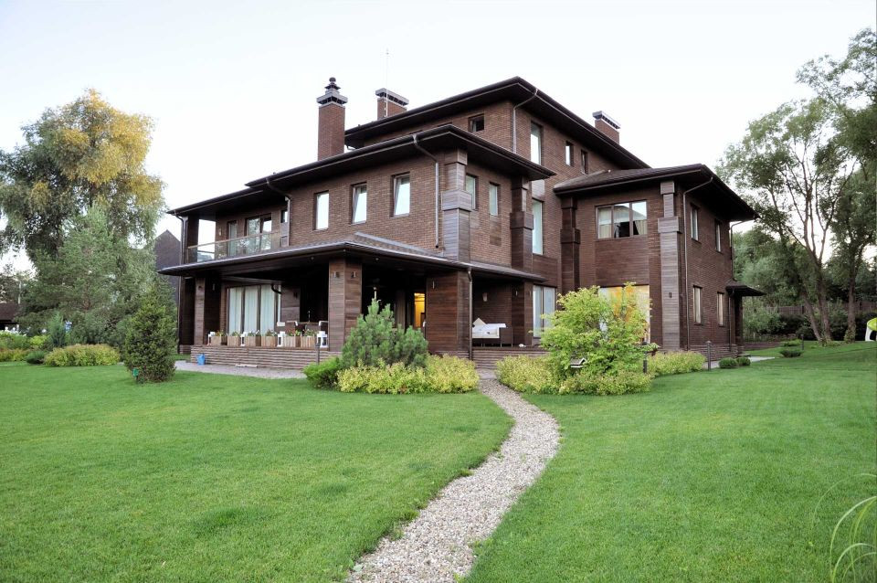 Частный дом в деревне Грязь