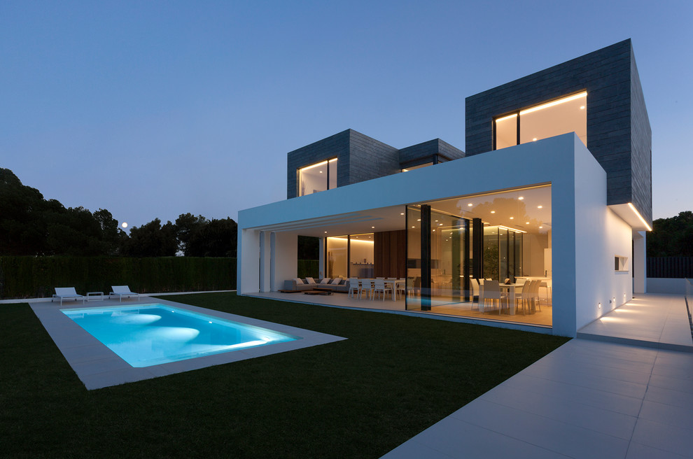 Diseño de casa de la piscina y piscina contemporánea rectangular
