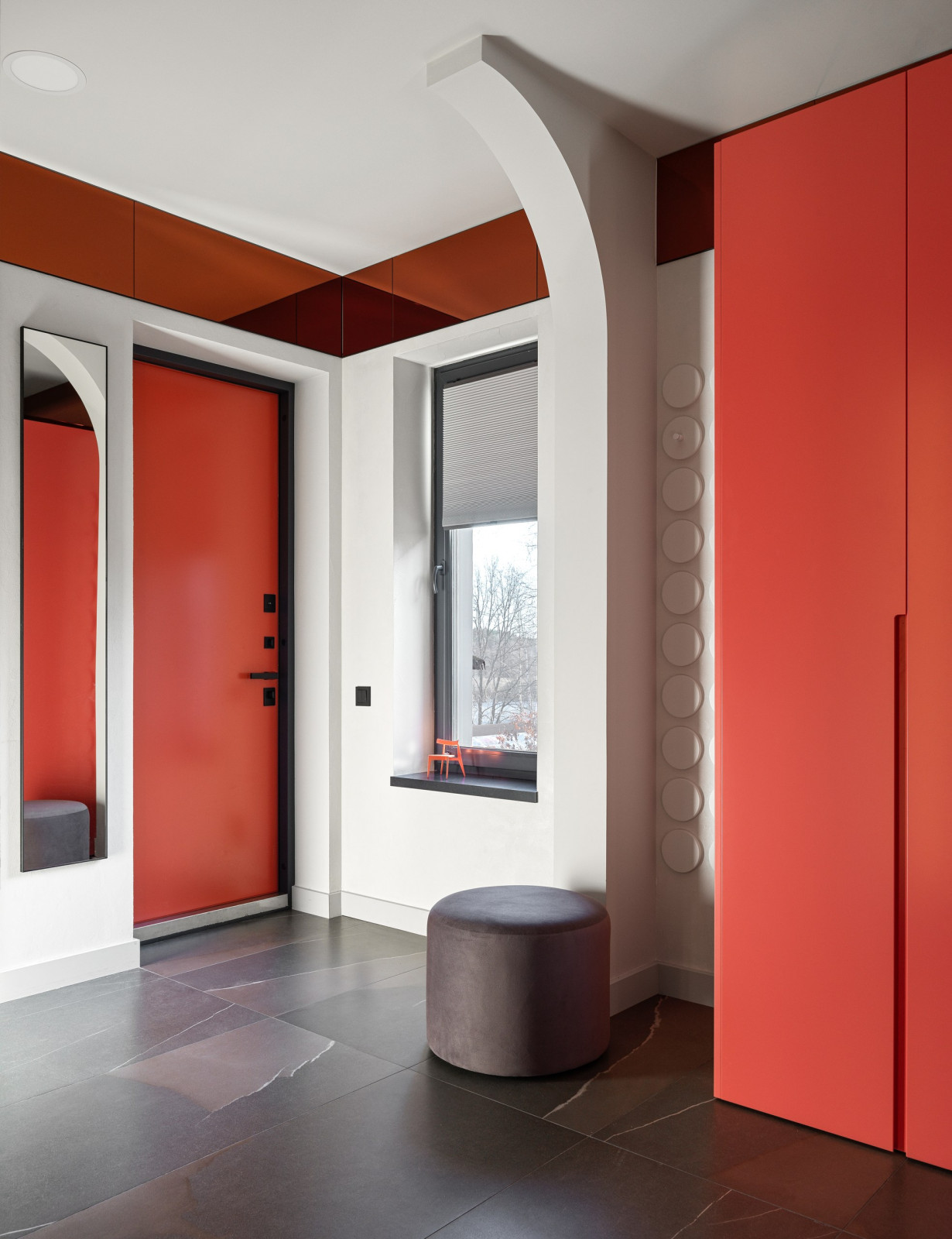 ДОМ У ОЗЕРА