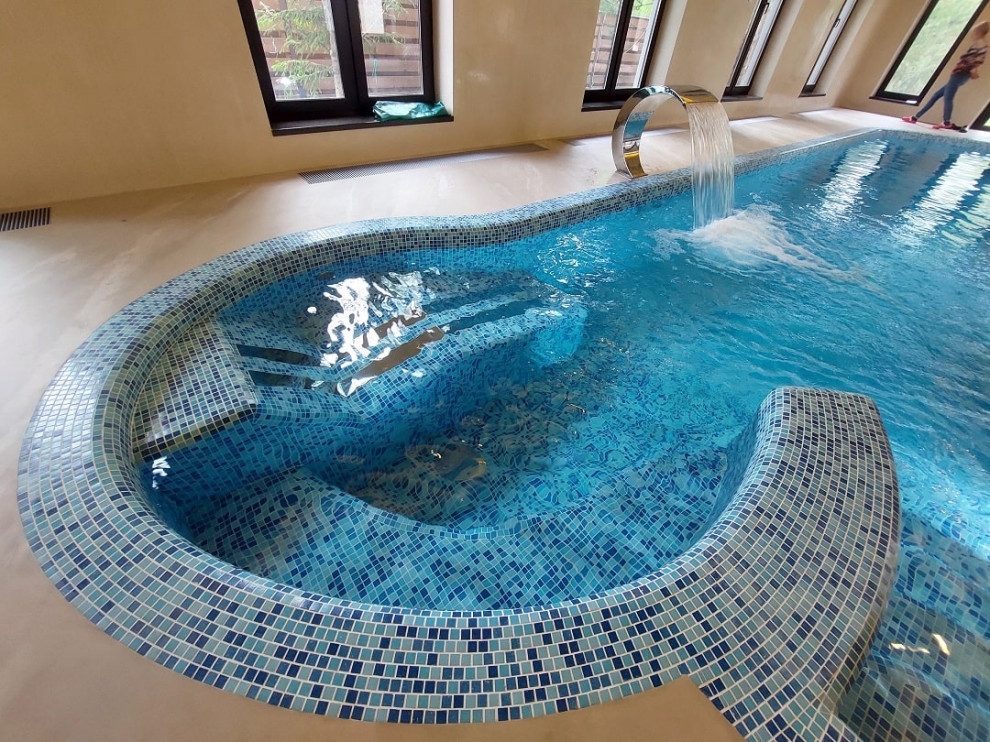 Бассейн в спа-центре